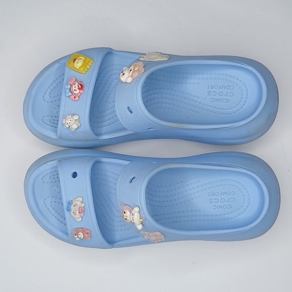 Crocs Classic Clogs with assorted Jibbitz charms - Picture 5 of 7